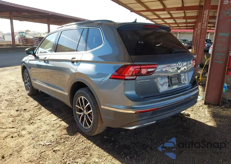 2021 Volkswagen Tiguan 2.0T Se/2.0T Se R-Line Black/2.0T Sel z USA, uszkodzony, nr VIN 3VV3B7AX3MM081124